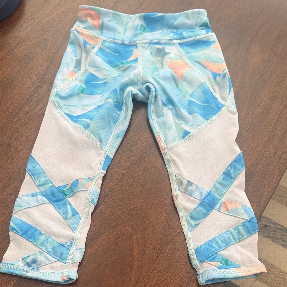 Zella Girls' Blue Pastel Tie-Dye Capri Leggings - Active